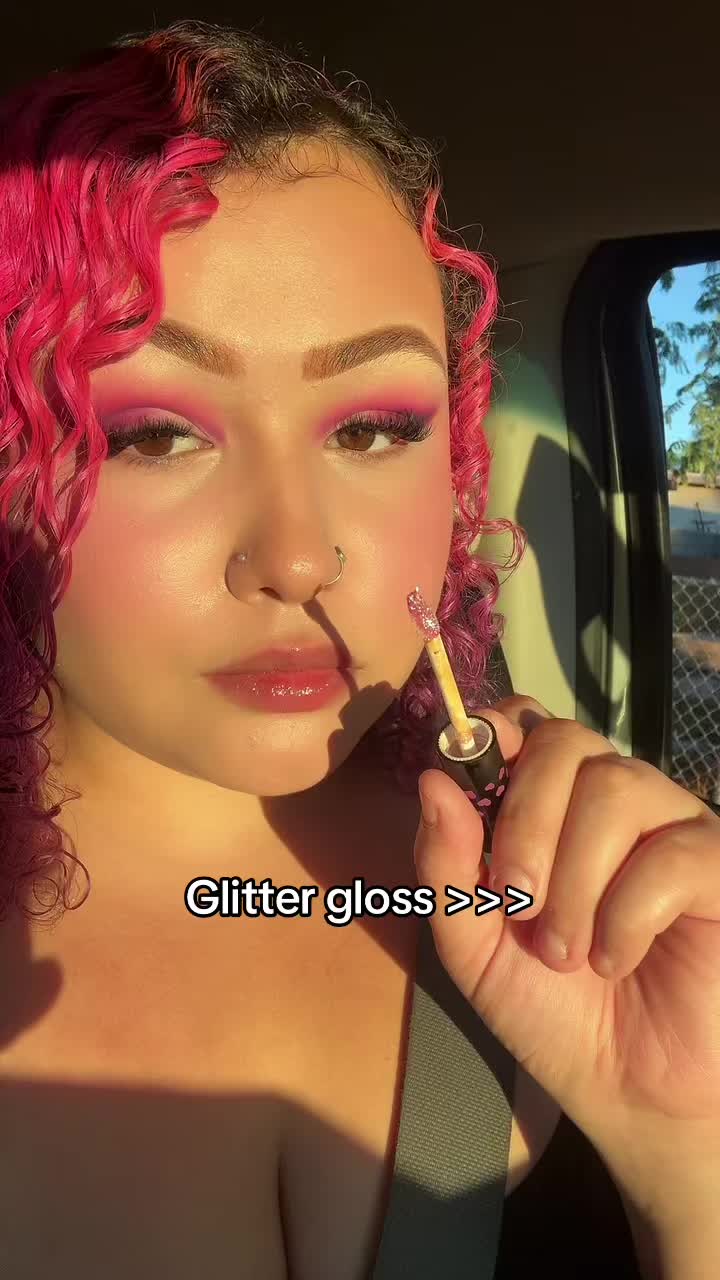 @Emiliaxocosmetics
