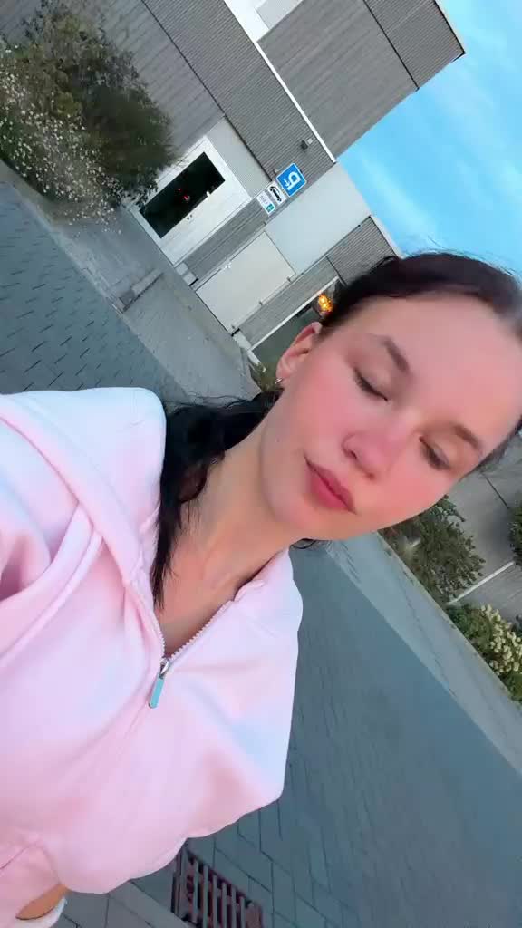 @Karo_Annabella