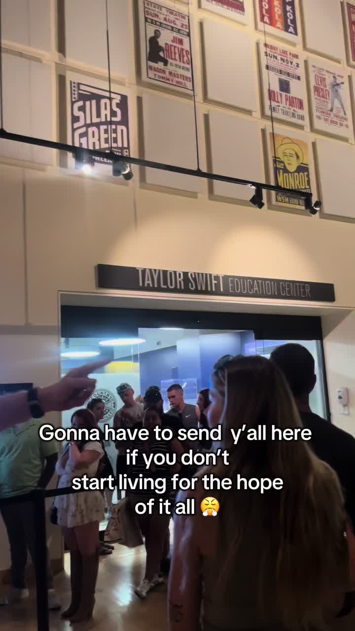 @Lobee