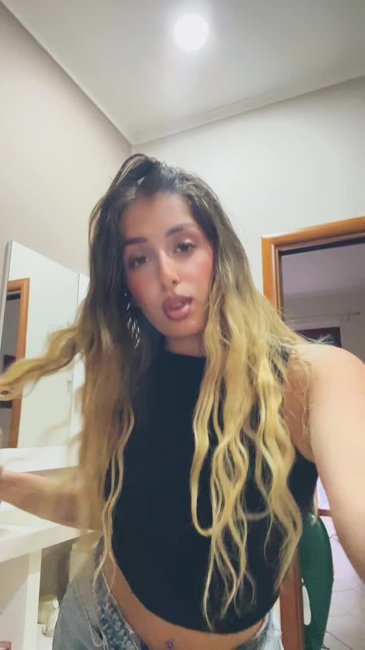 @𝑬