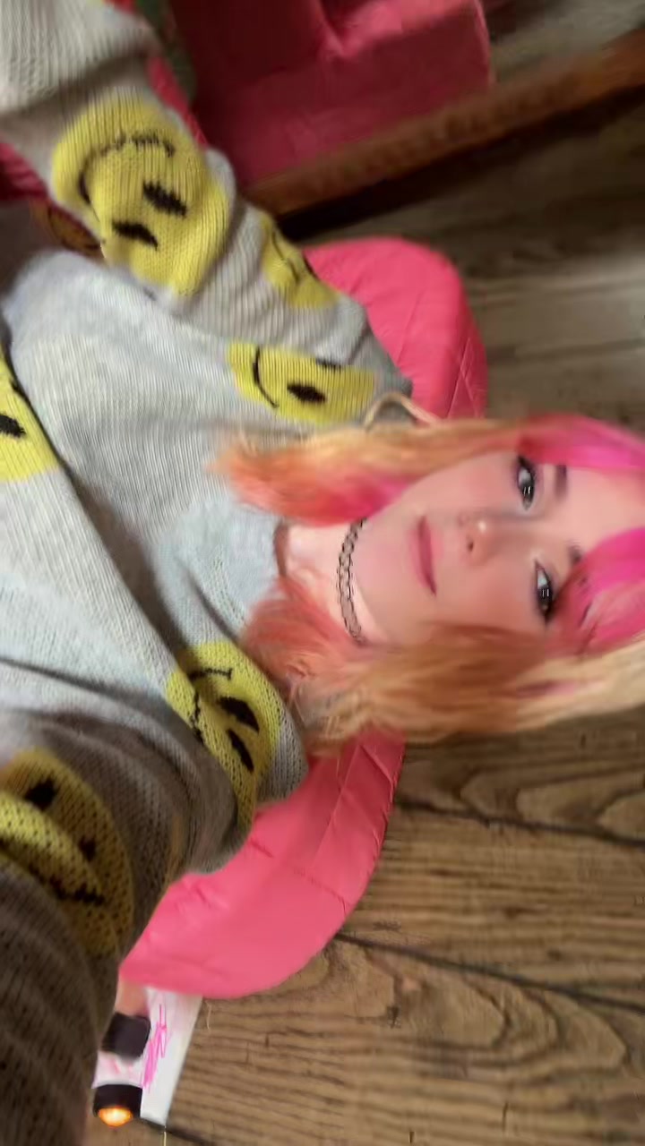 @Bella_9_9_9