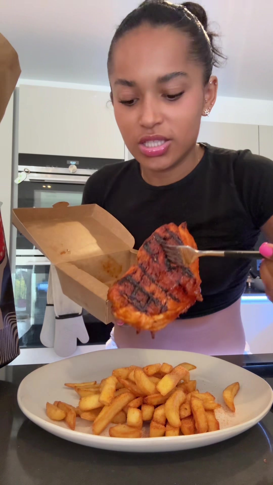 @Elise