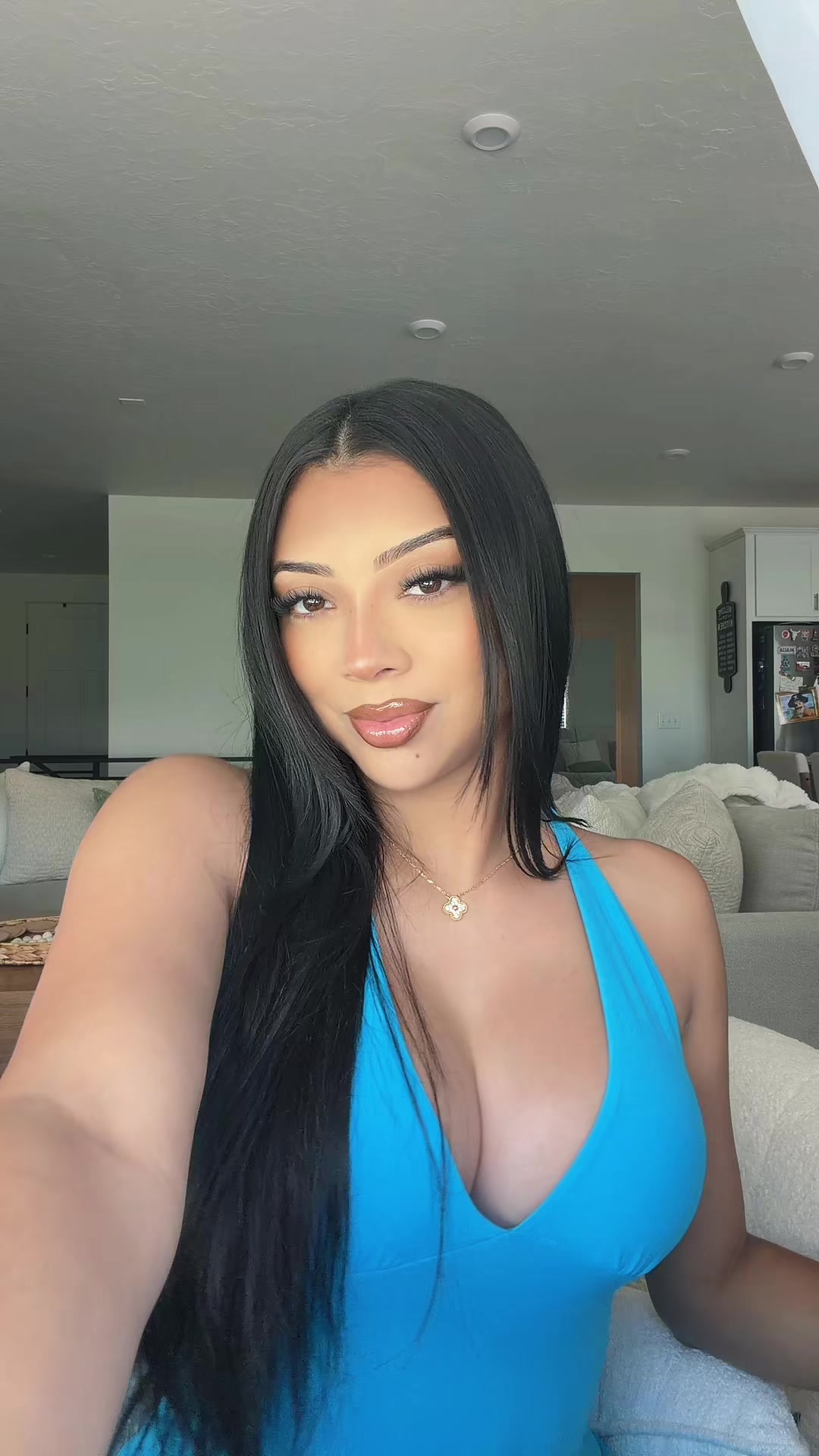 @Alondra💎