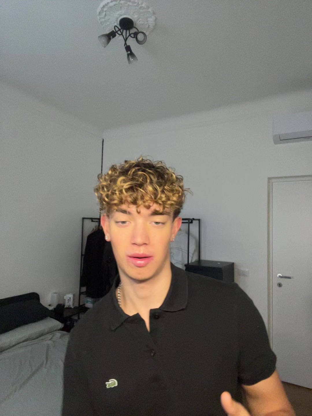 @𝓨 𝓛 𝓘 𝓐 𝓝💎