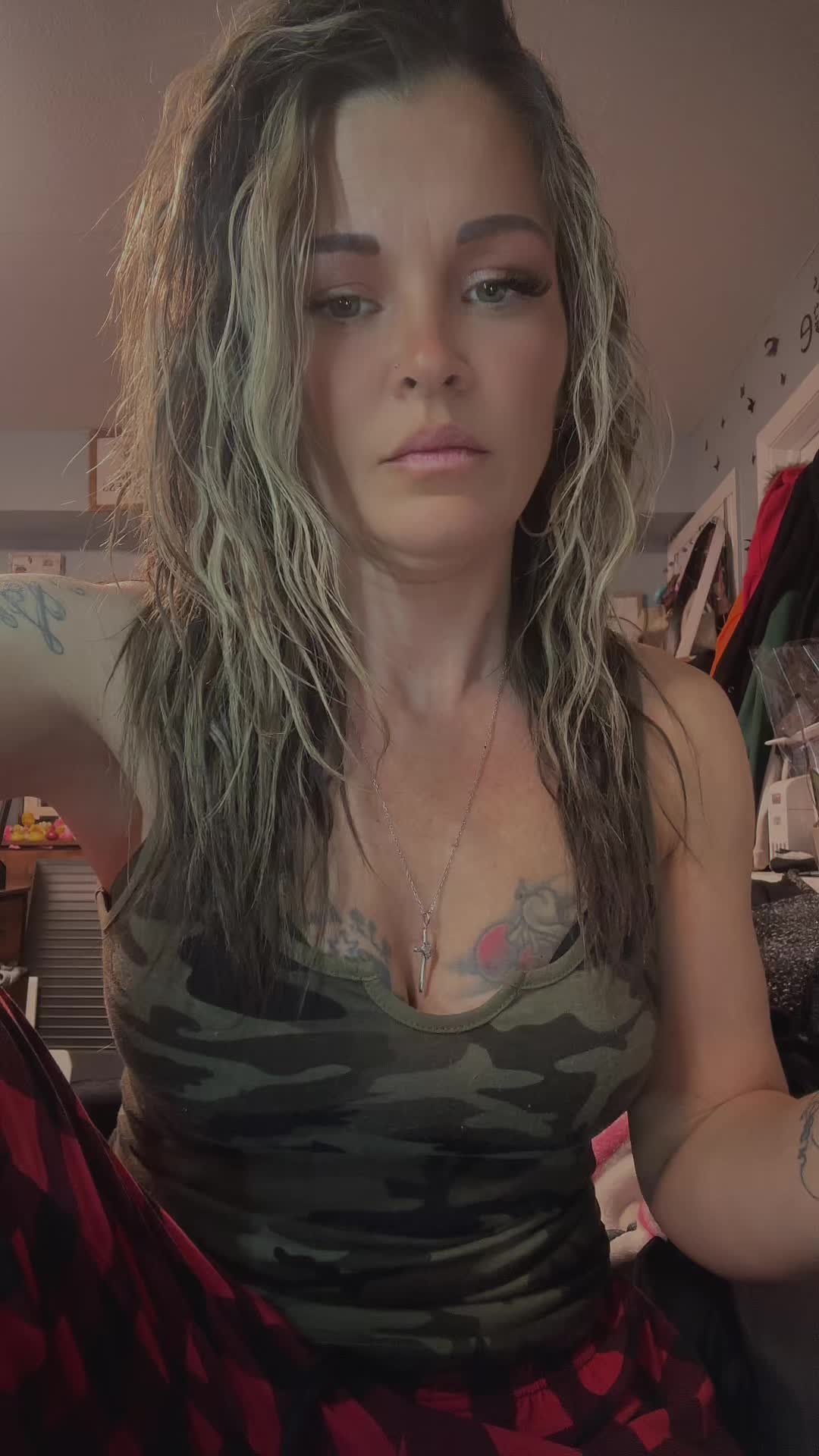 @JessicaXoxo 💋💋✌️
