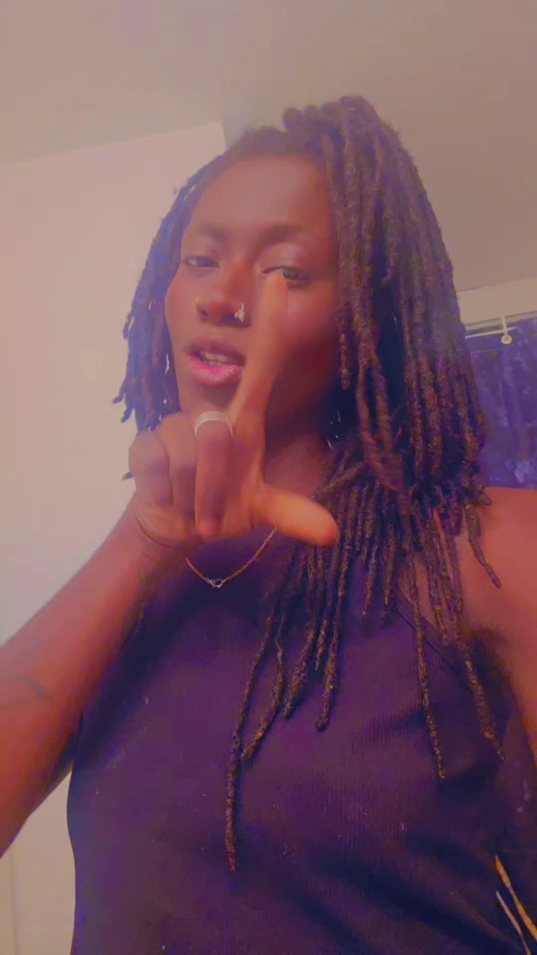 @laady.lay_