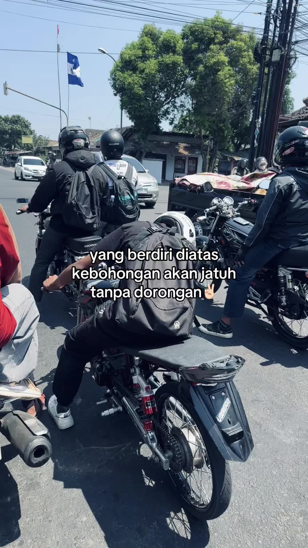 @๐ฌ๐๐๐๐๐๐๐ ๏ฃฟ
