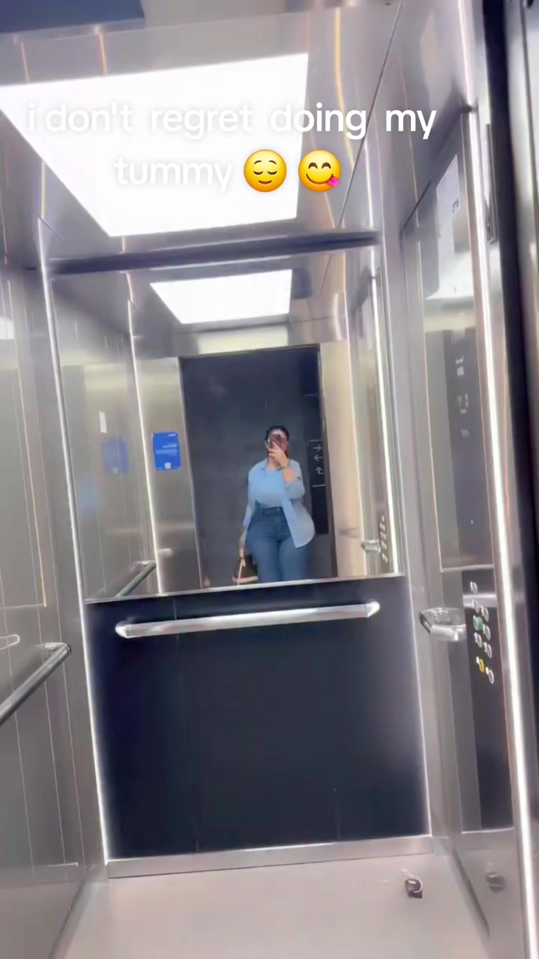 @officialqueencute🥰🤑🥂✅️