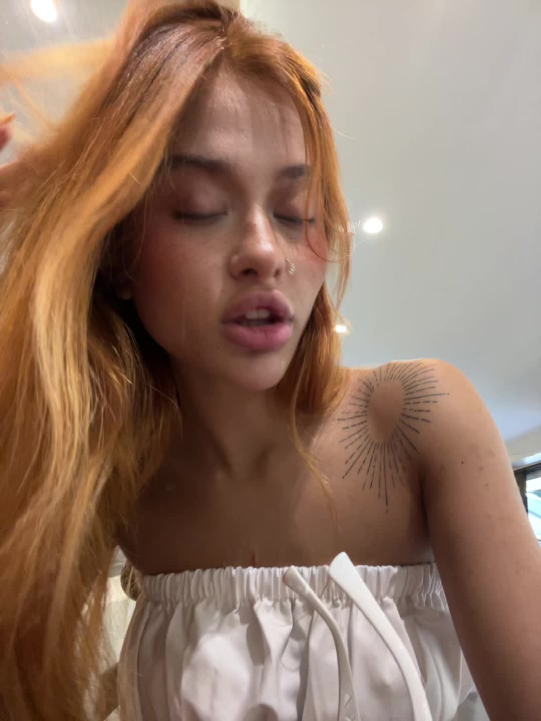 @callmekiwaa