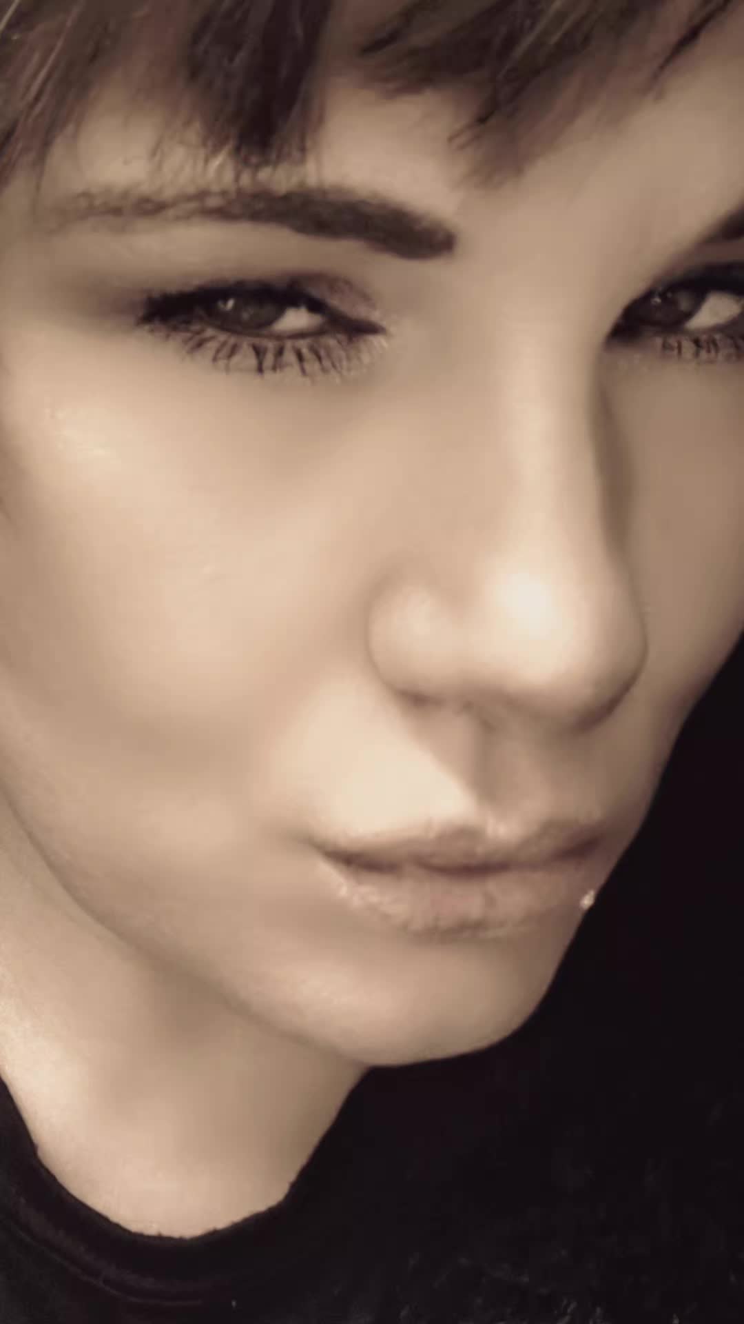 @✨️🦋✨️.._KIKI_..✨️🦋✨️