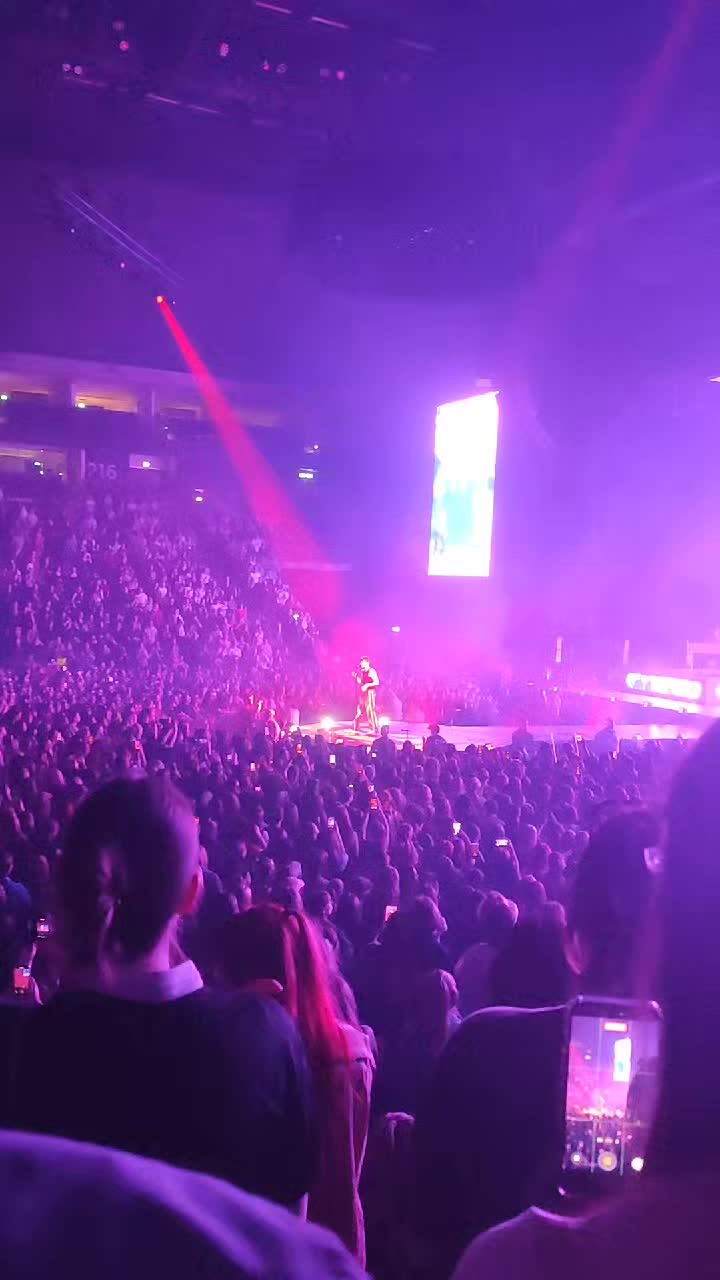 @Gabby 💚×͜×🦋💙💔💛🇮🇪🎸🍋🌻