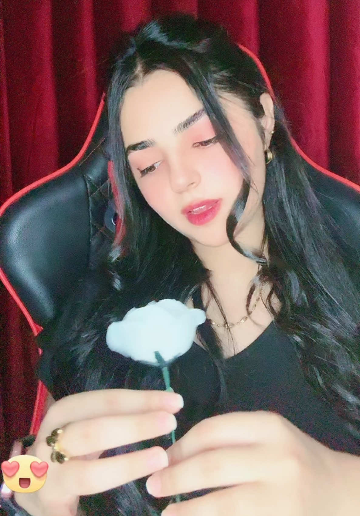 @👑 𝑸𝑼𝜠𝜠𝑵 𝑮 👑