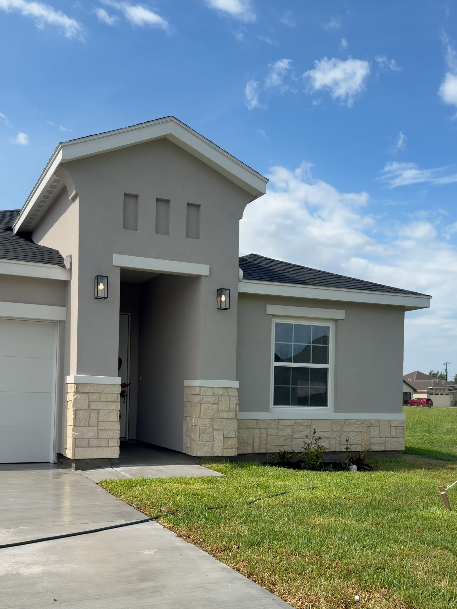 @Ernesto Lozoya REALTOR®