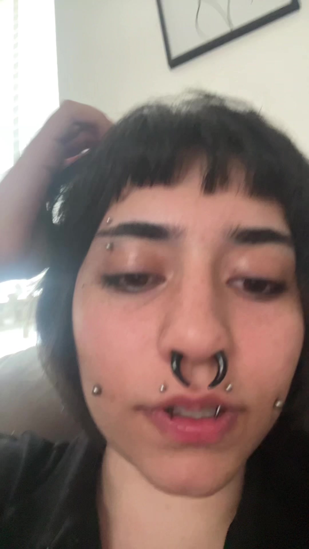 @؟