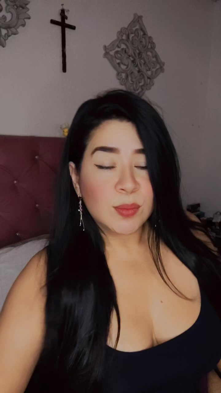 @Paola andrea