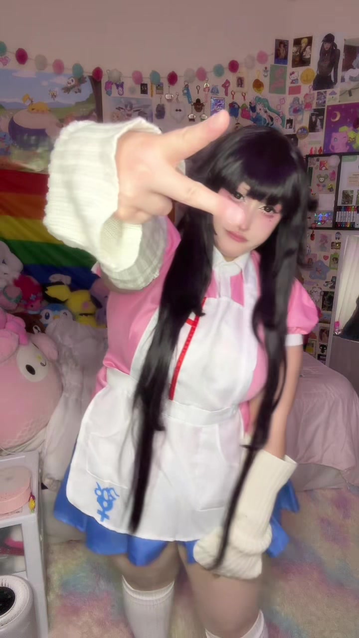 @\( &acute; ▽ ` )/ ☆彡