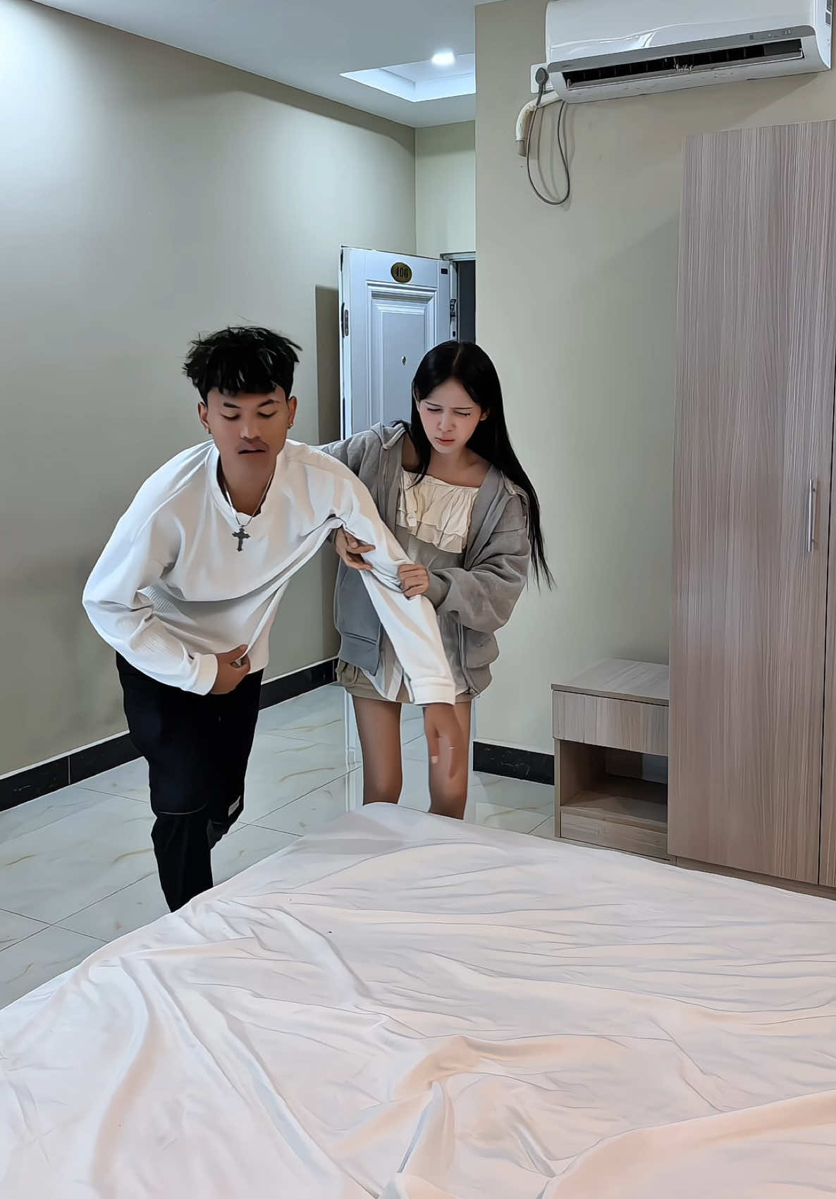 @Chan Sina-ចាន់ សុីណា
