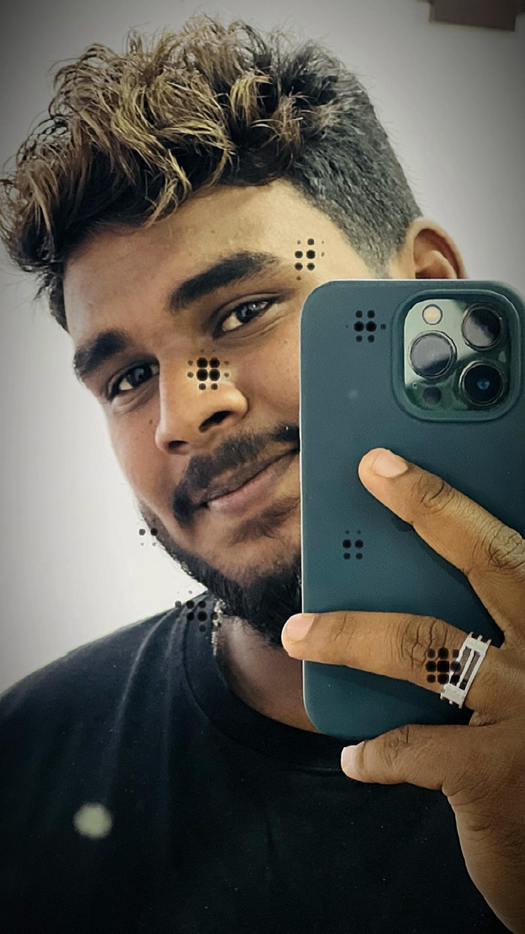 @MR.KARUPPU 😈