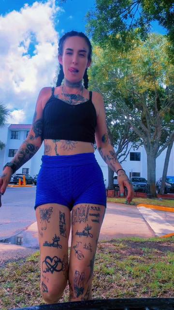 @ғͫʊͦcͭкͪɳͣ Tattedmommy420