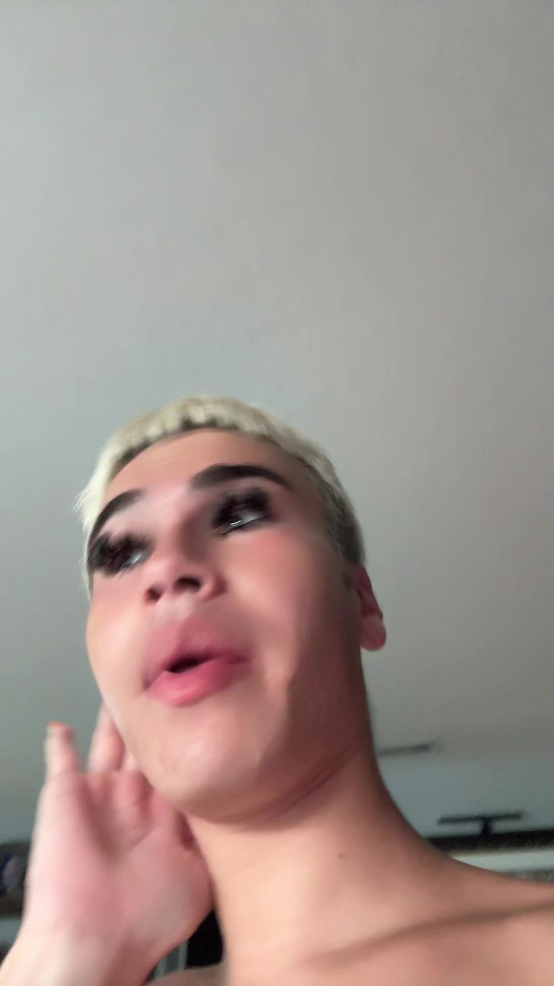 @bg
