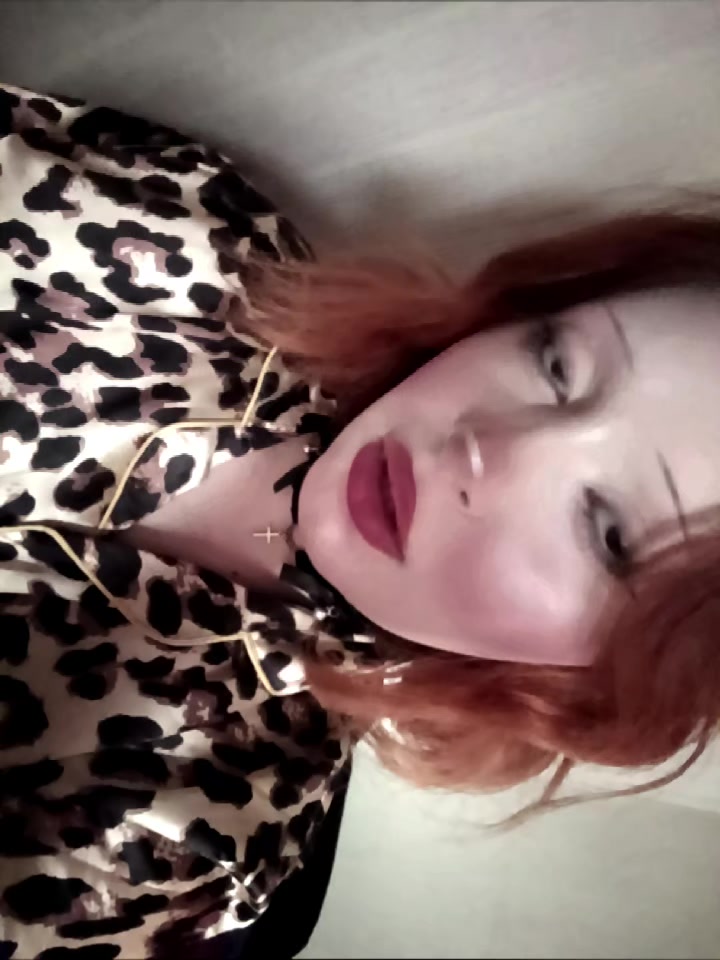 @лу́на я