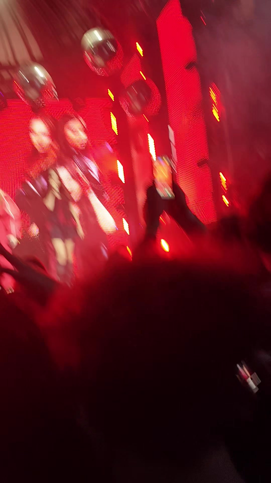 @viikaachkaa <🔥>