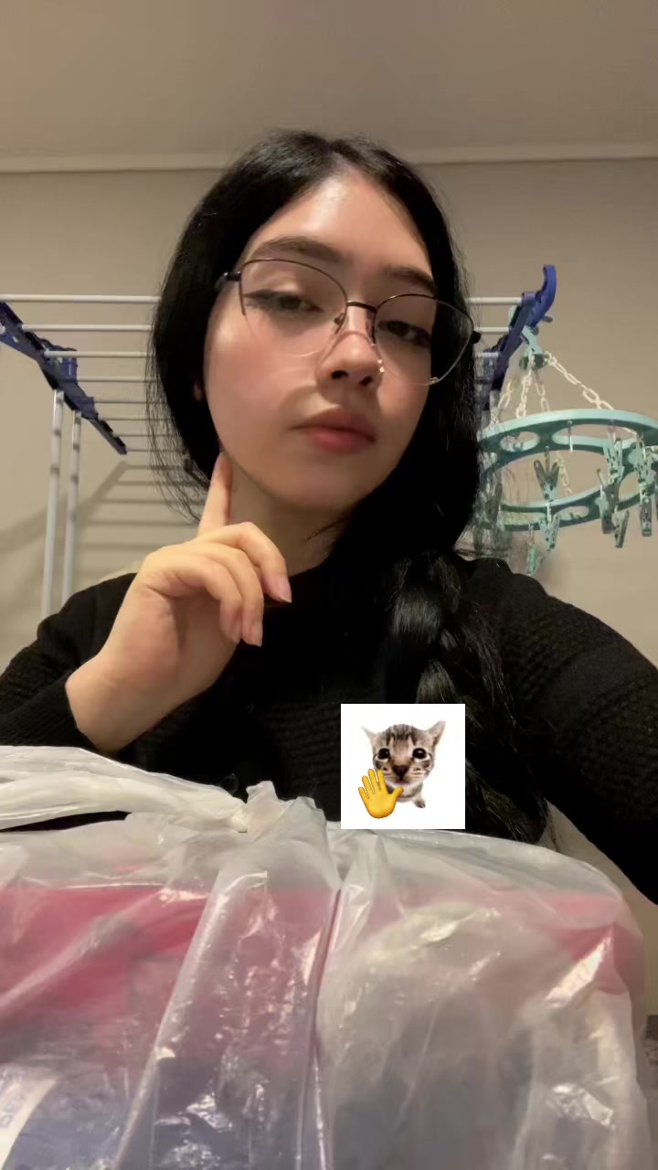@alethvu