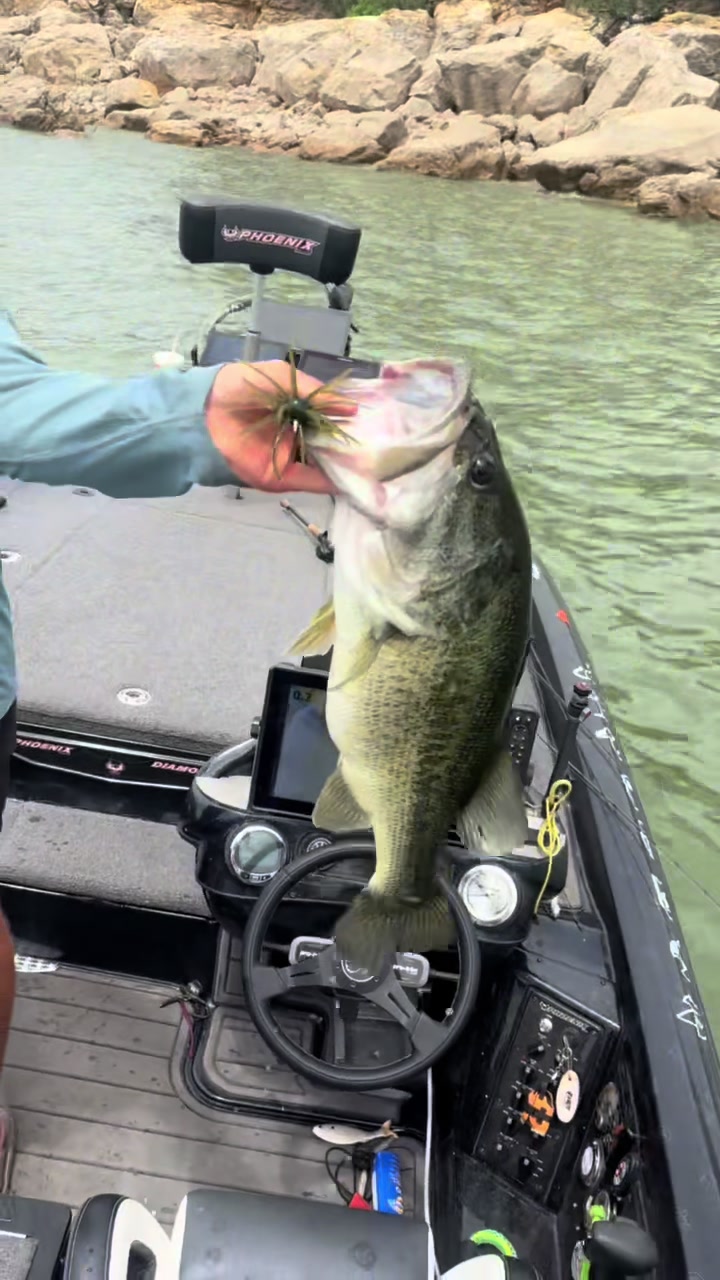 @braydenstokerfishing