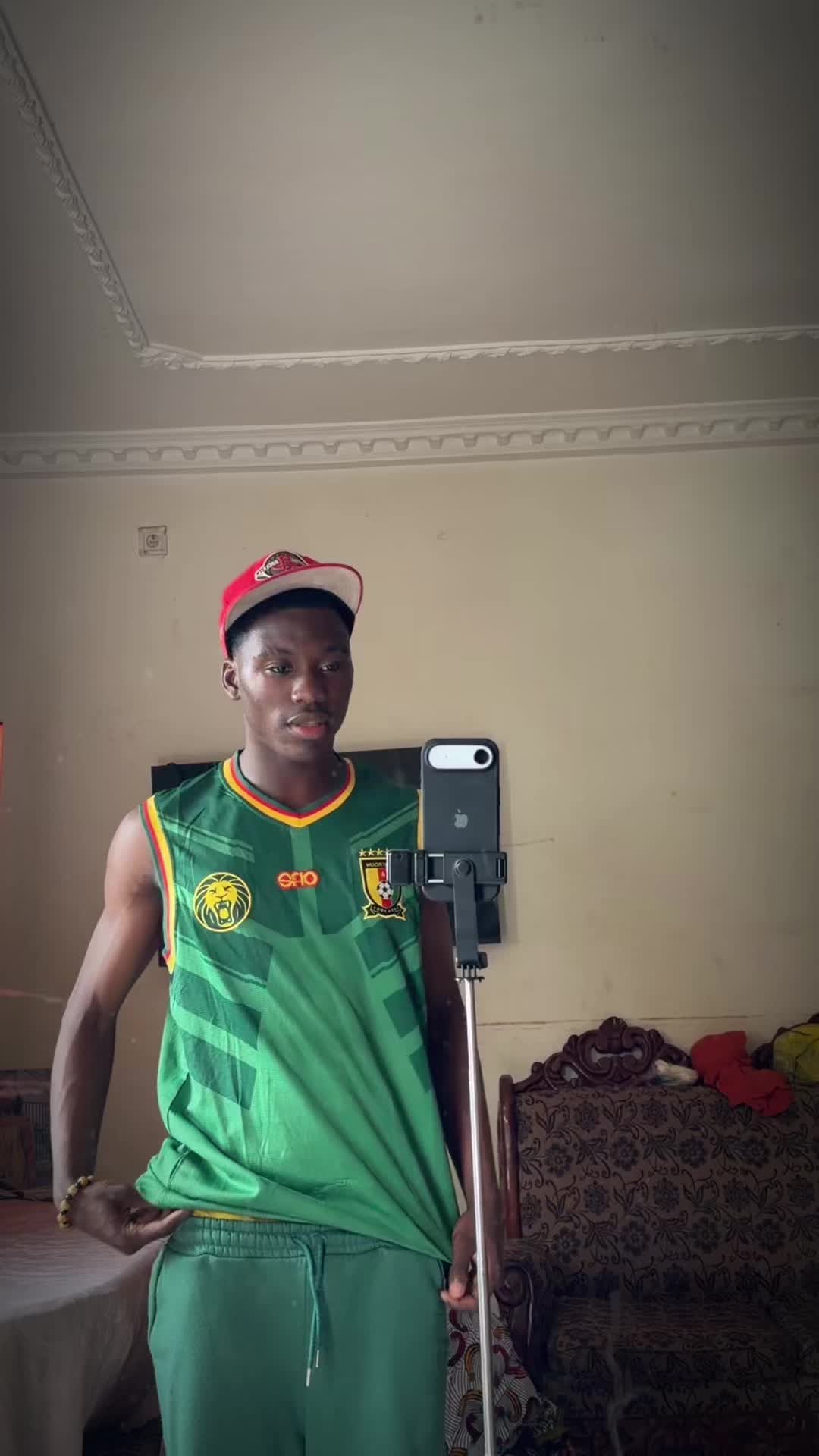 @Dylan cecenion 🇨🇲