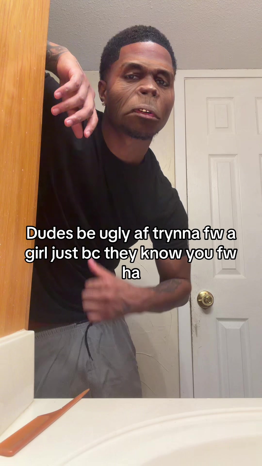 @_deewho