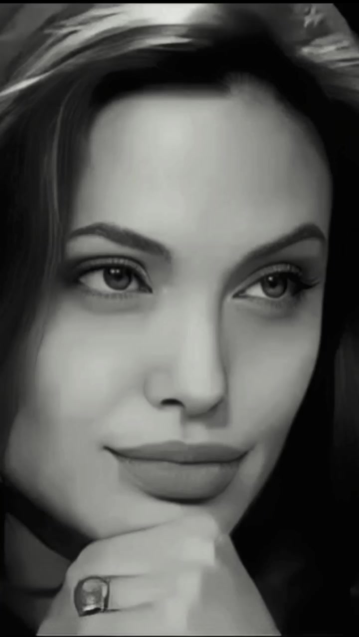 @M&Oacute;NICA S KWIECIEN