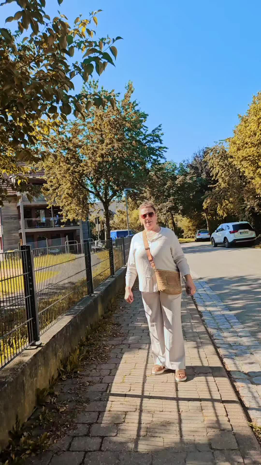 @milodenova