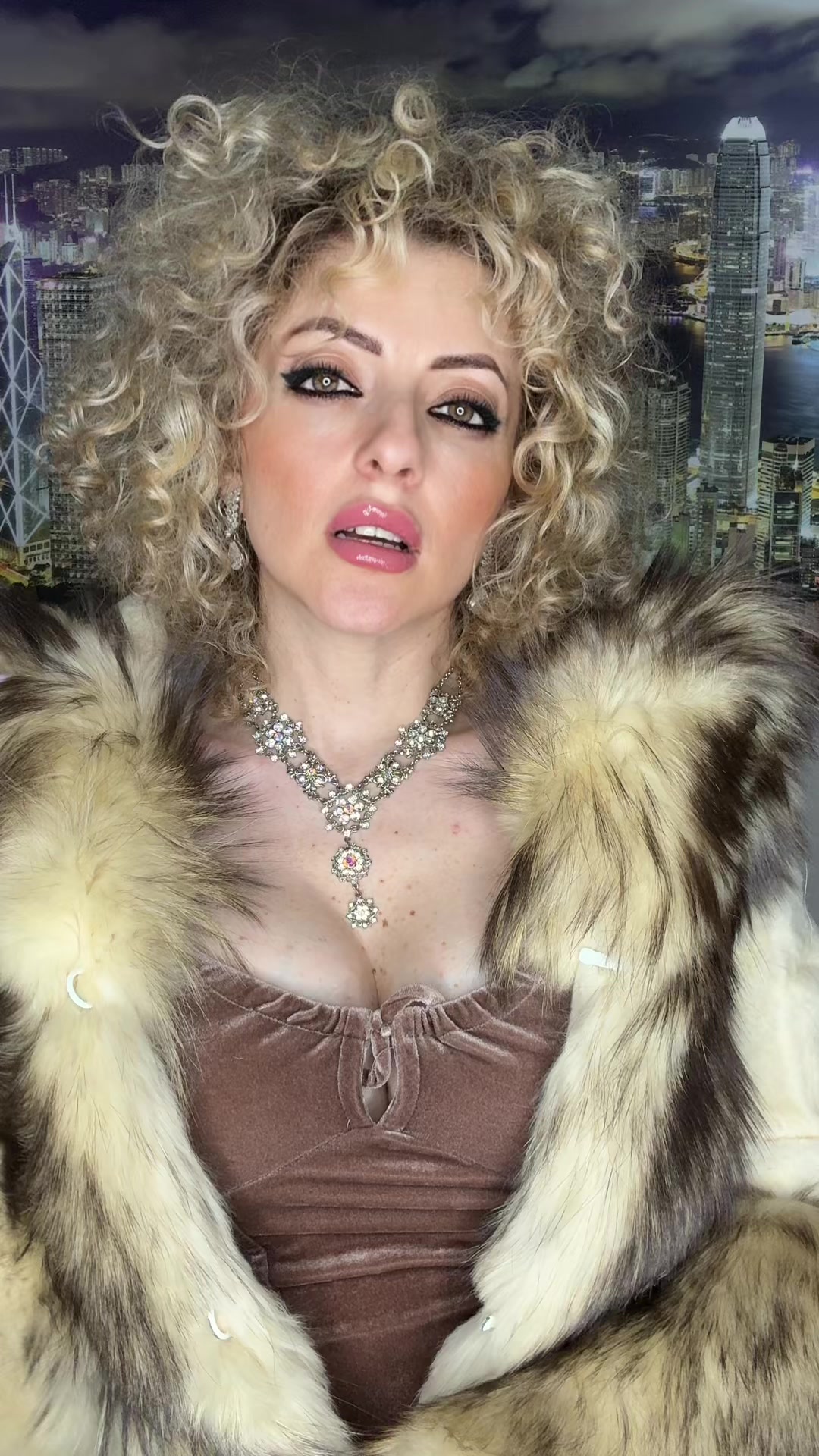 @_Sofia_