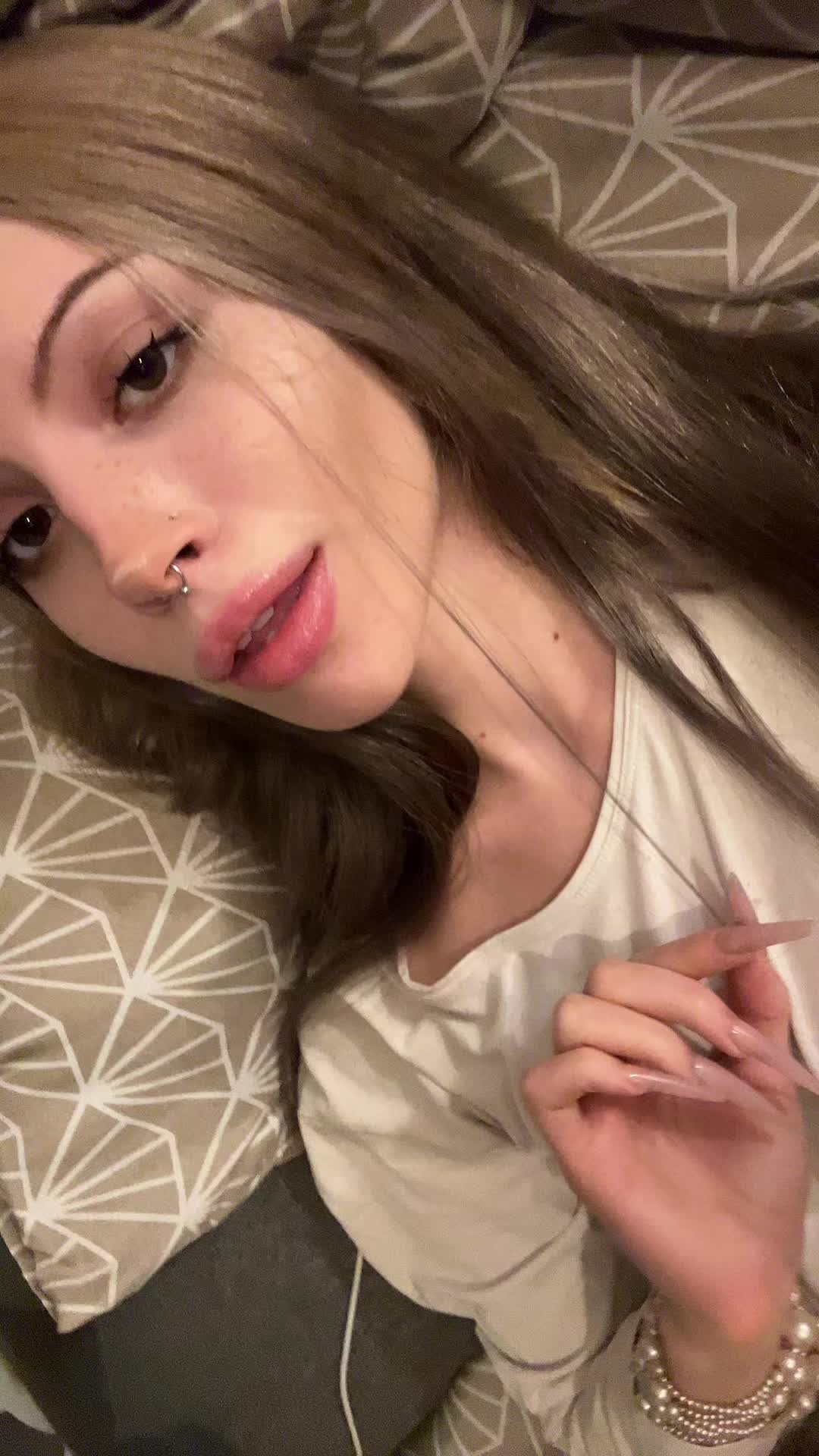 @^^