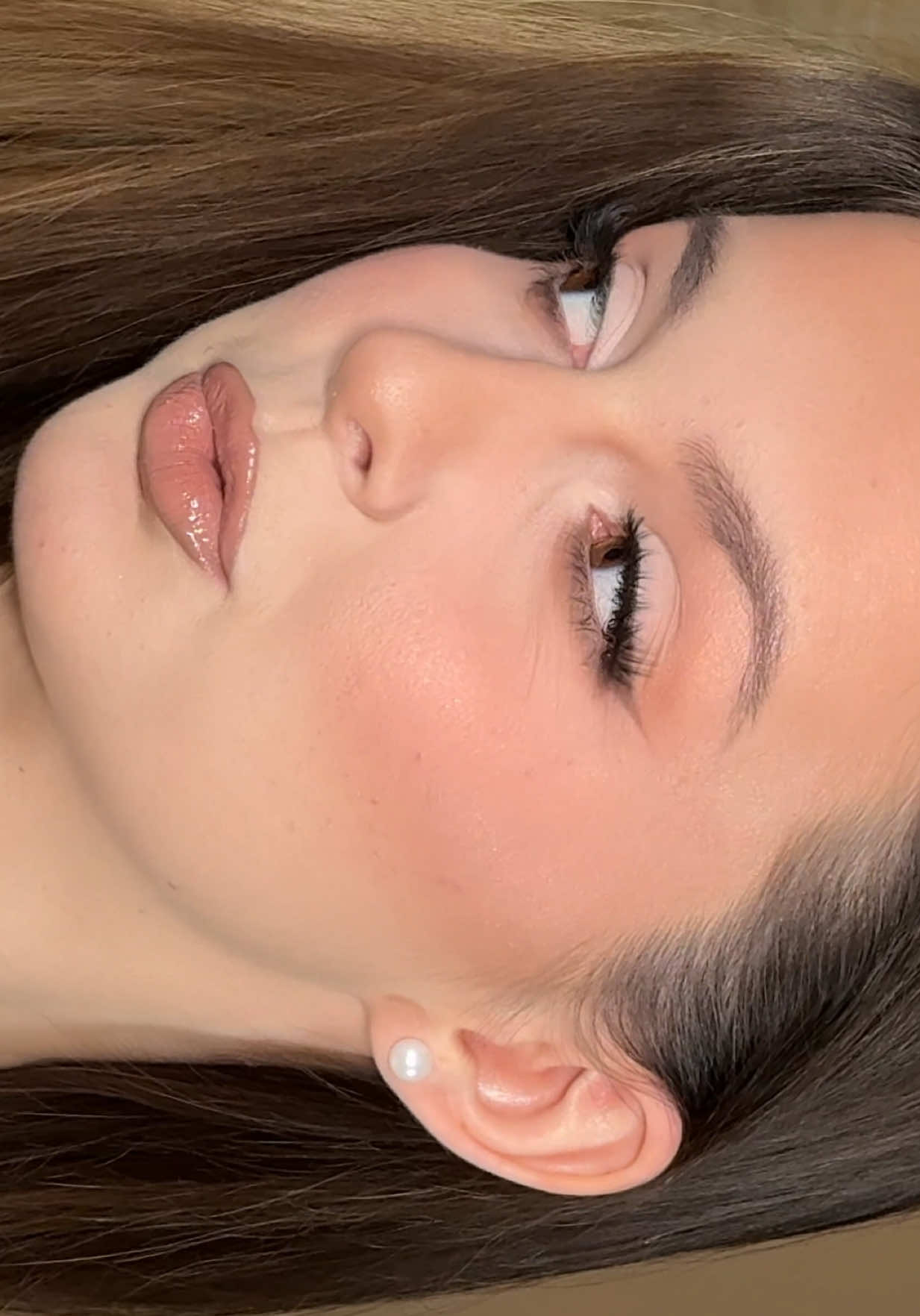 @Una | Makeup artist