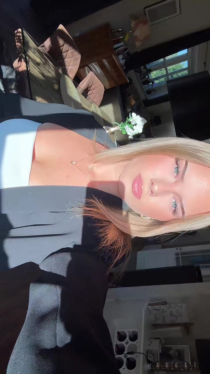 @𝓁𝒶𝓇𝒶 𝓈𝑜𝓅𝒽𝒾𝑒