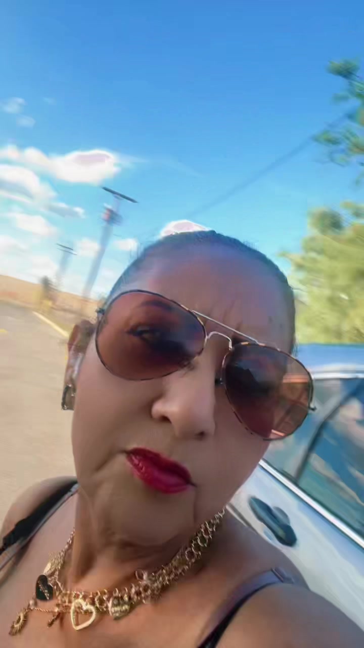 @elvia karime