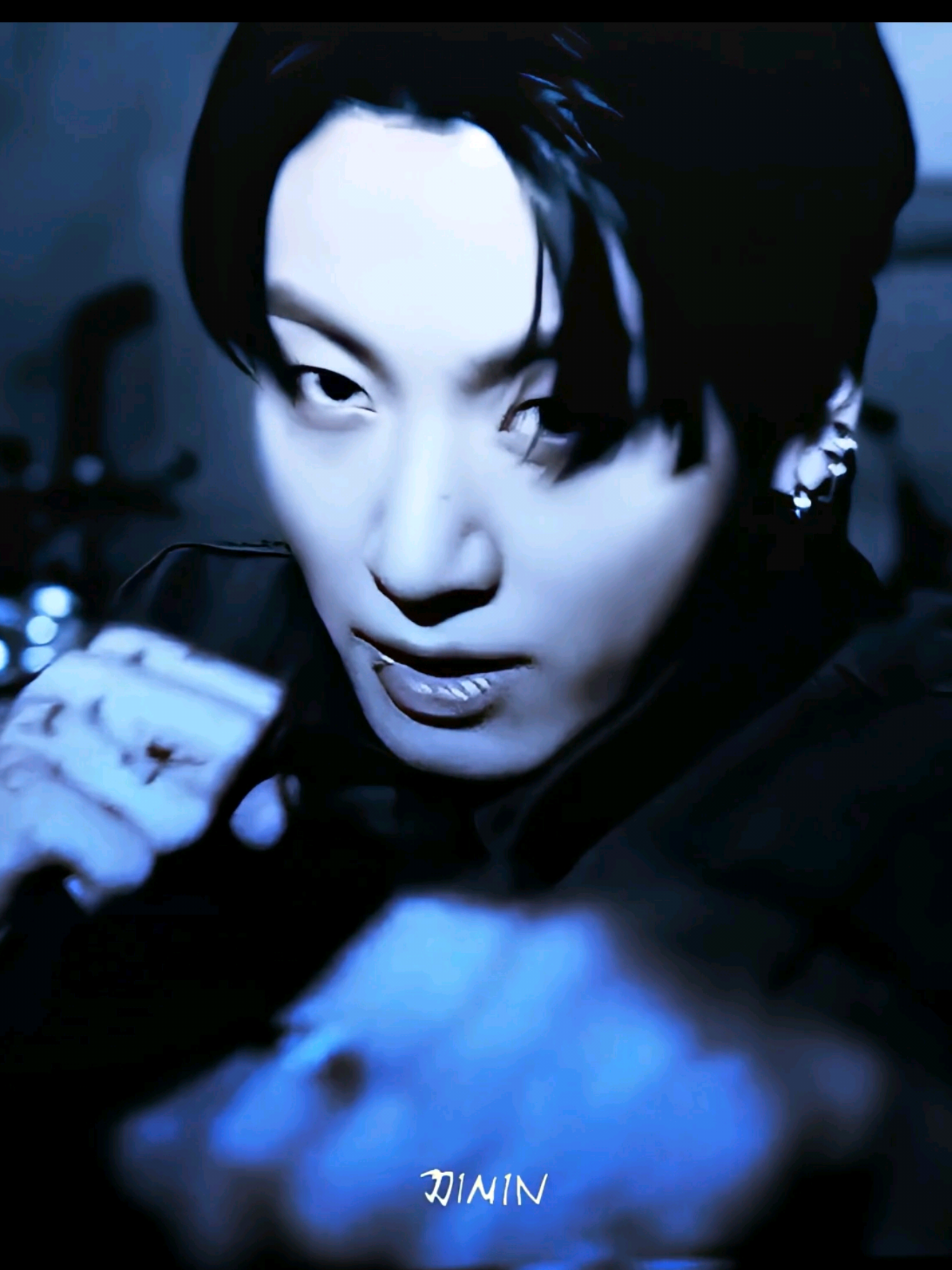 @jj1m1n⁷ is seeing BTS