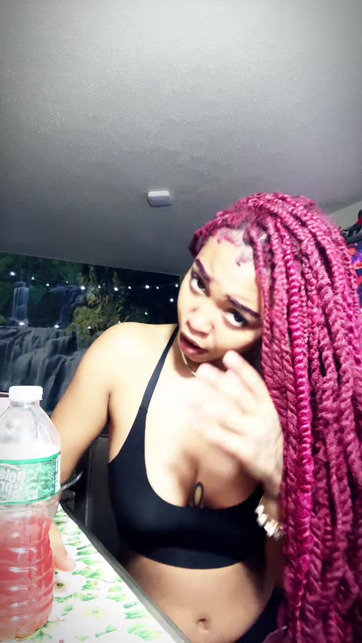 @PRETTY _GIRL_LOCA3🌟🎤