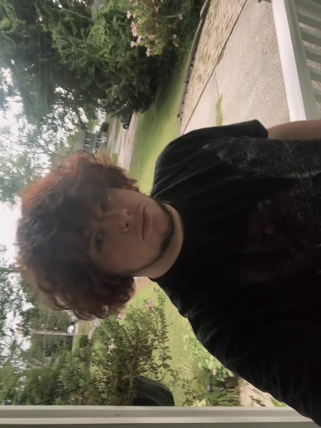 @trashc0uture