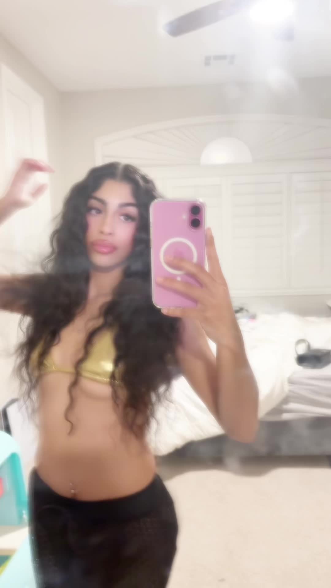 @Niya