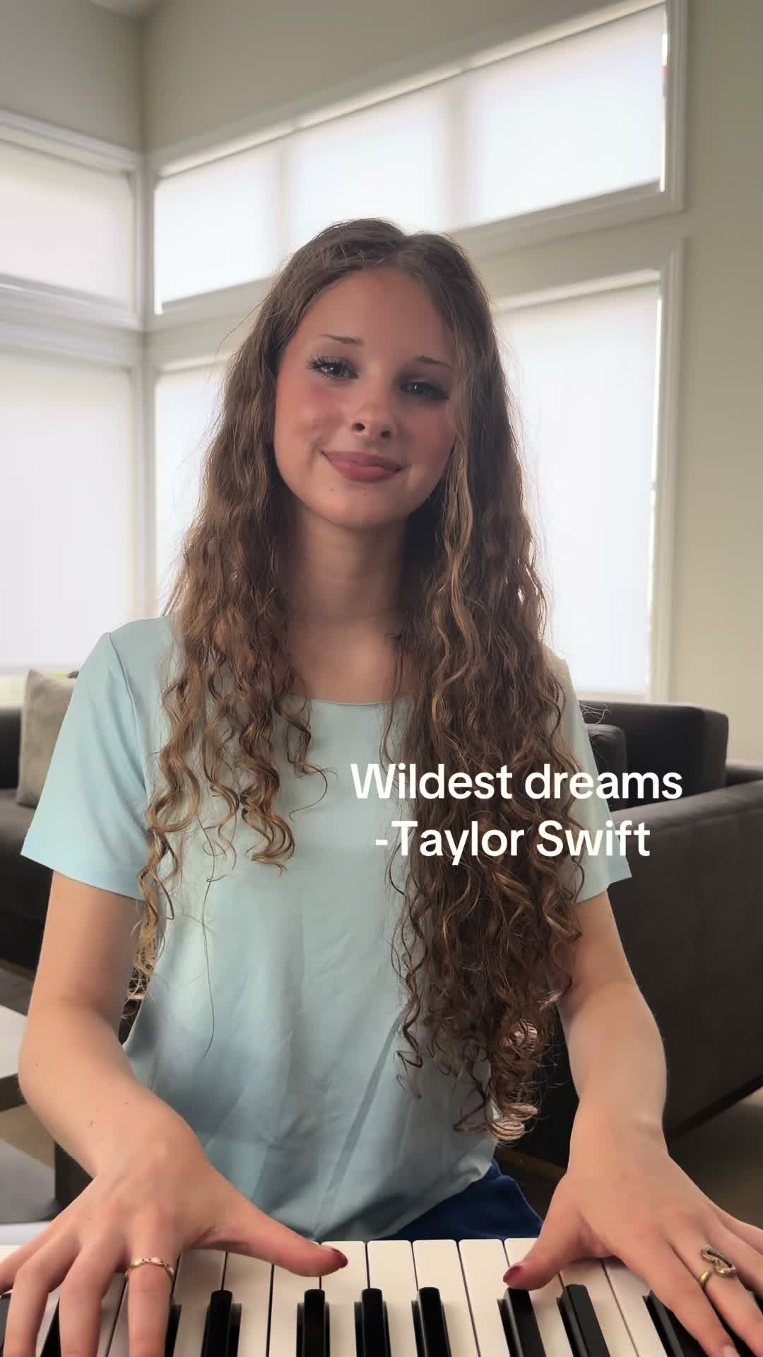 @sophieghosnsings