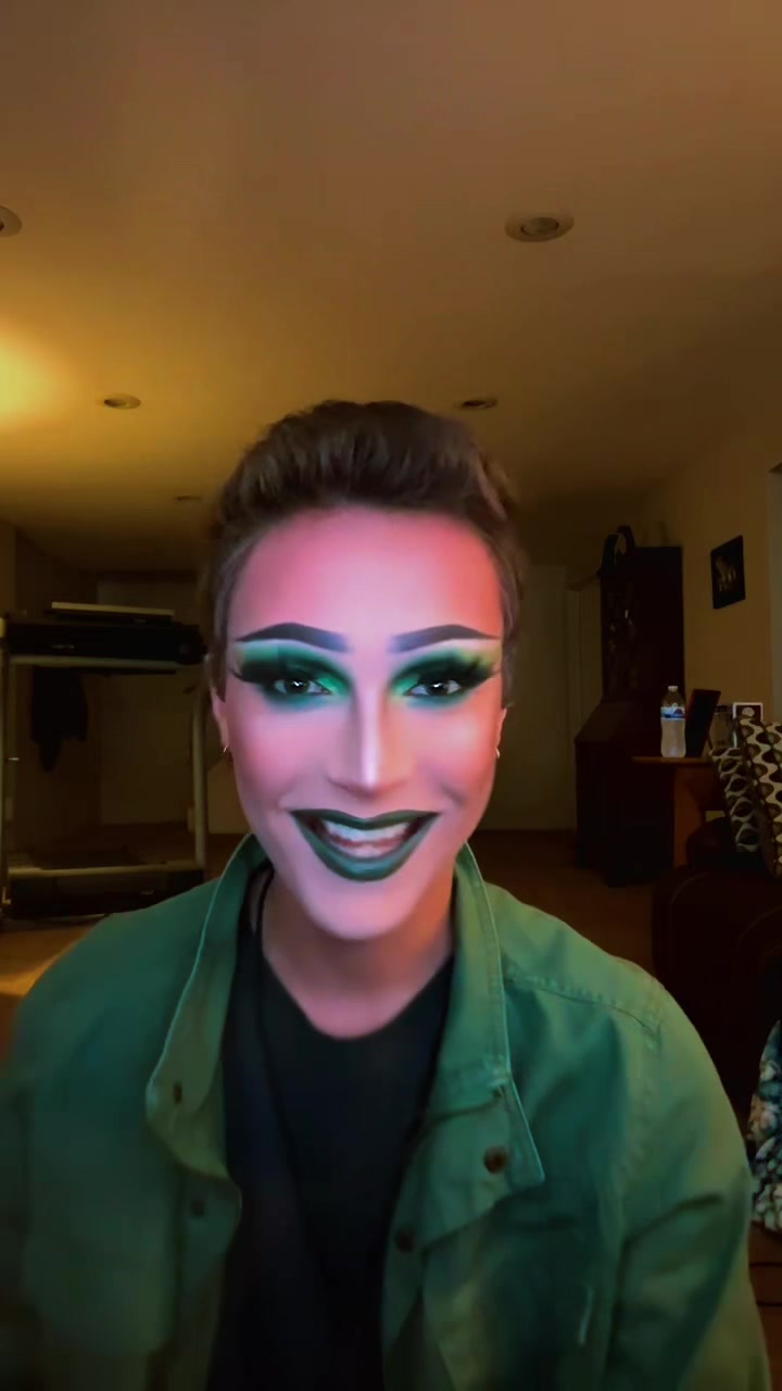 @ceciliadragqueen