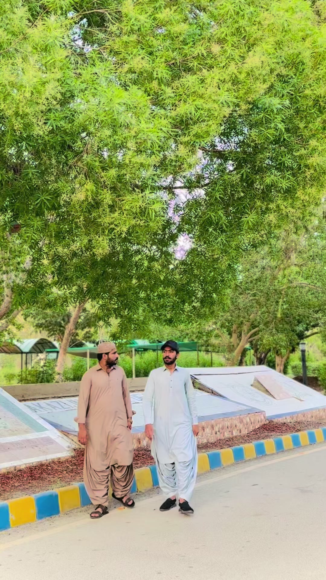 @BADAL MAZARi🇱🇾