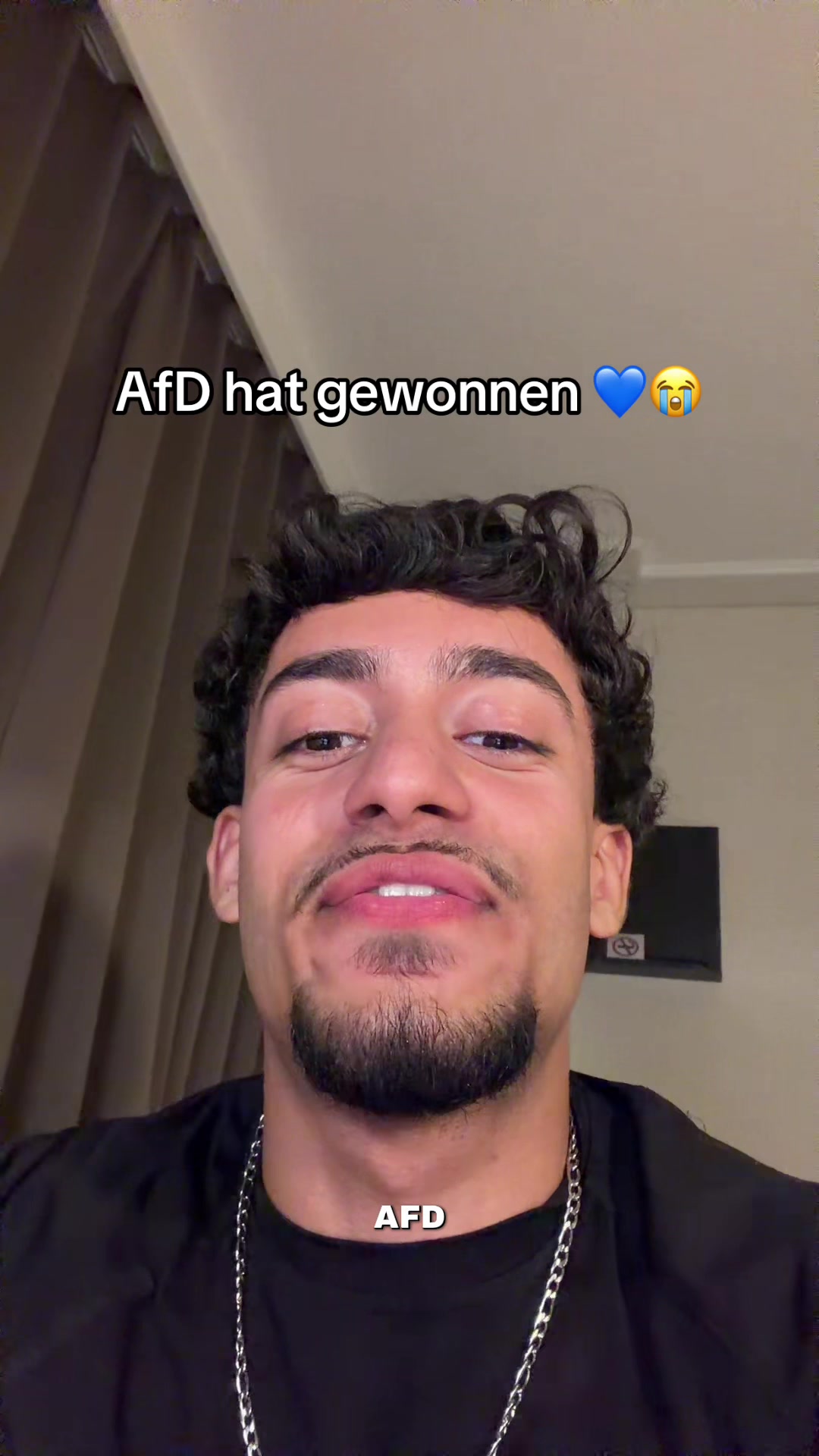 @𝐄 𝐌 𝐈 𝐍