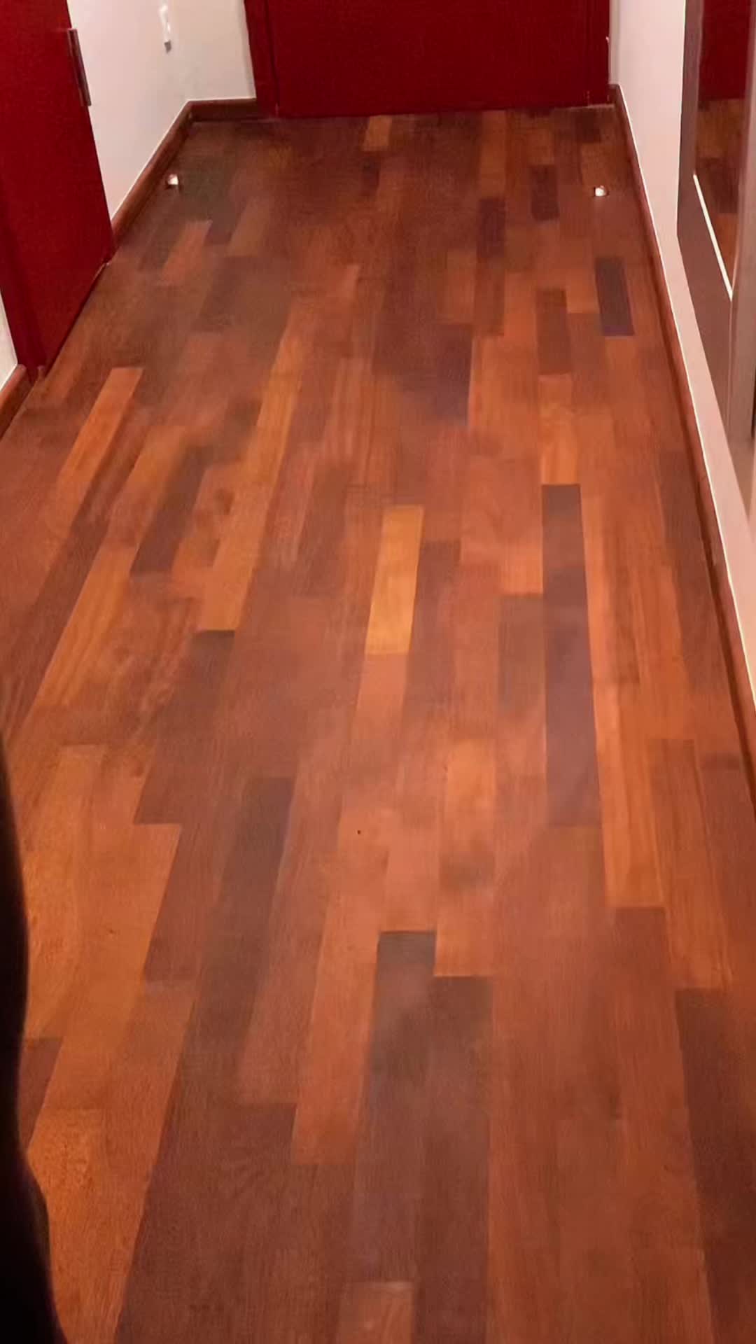 @Christina_Heaven 👠🖤
