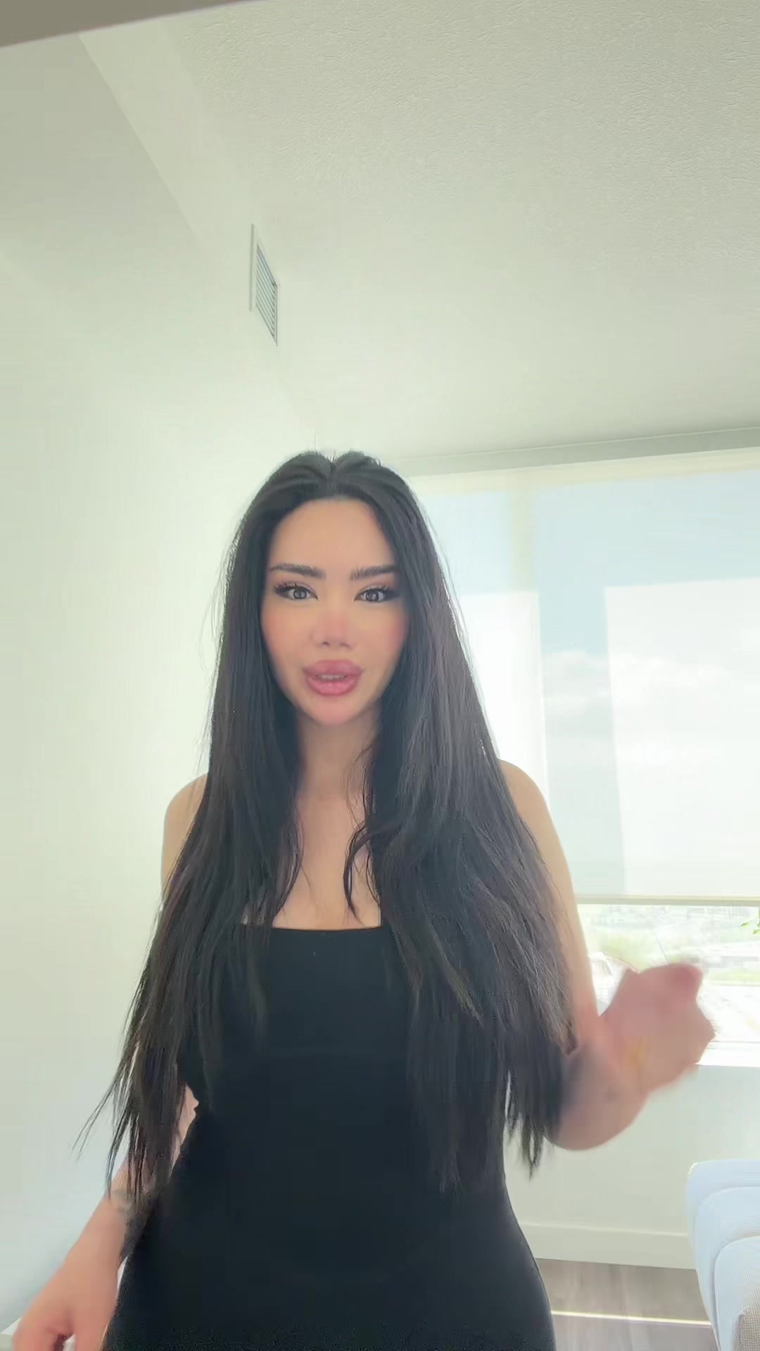 @🖤