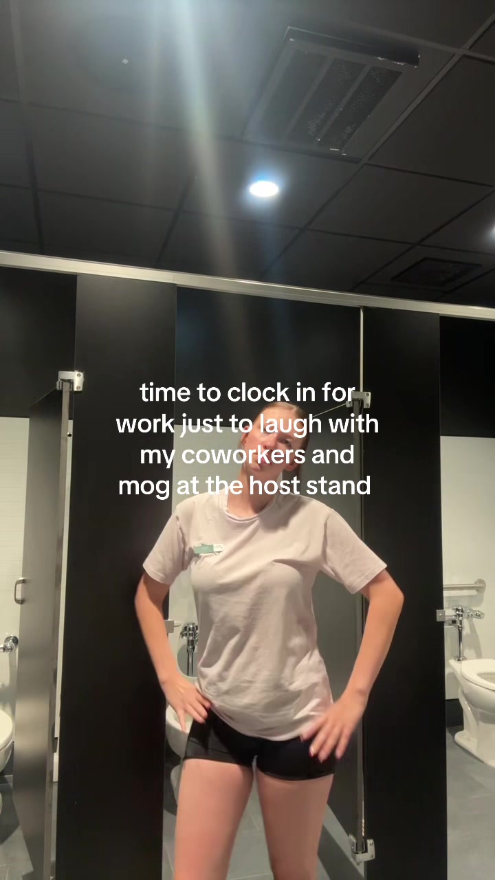 @𑣲 t