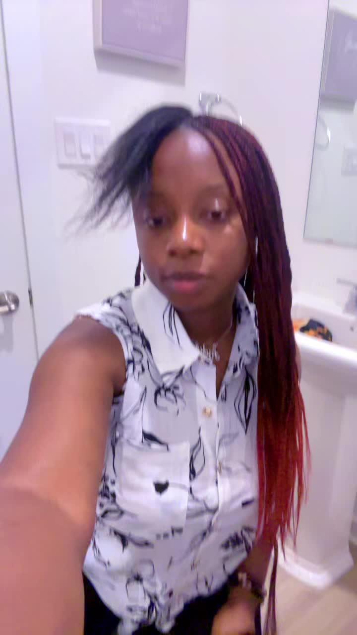 @Rosenberg Makeup/Hair Braider