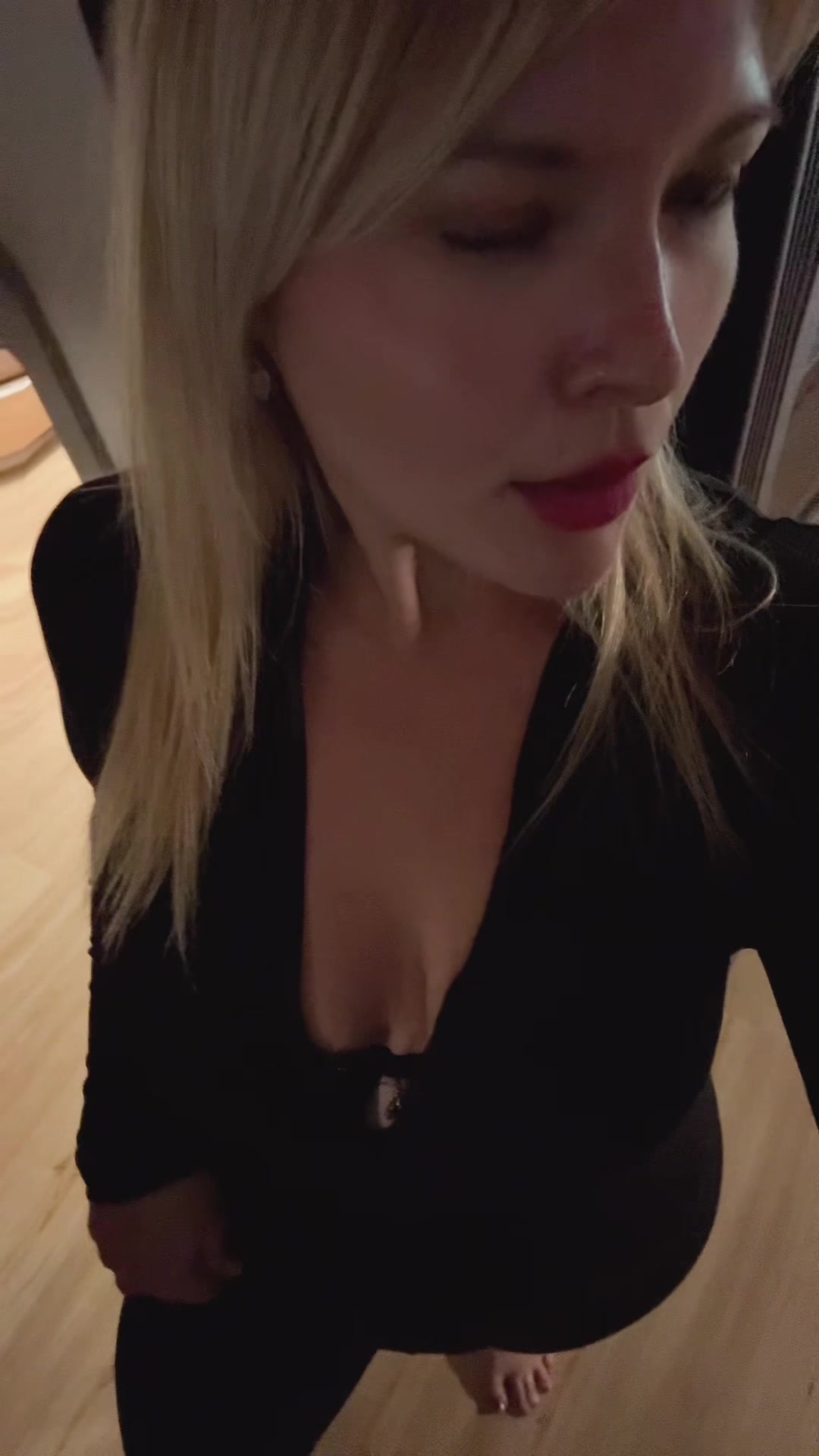 @Anika_Carina🦅